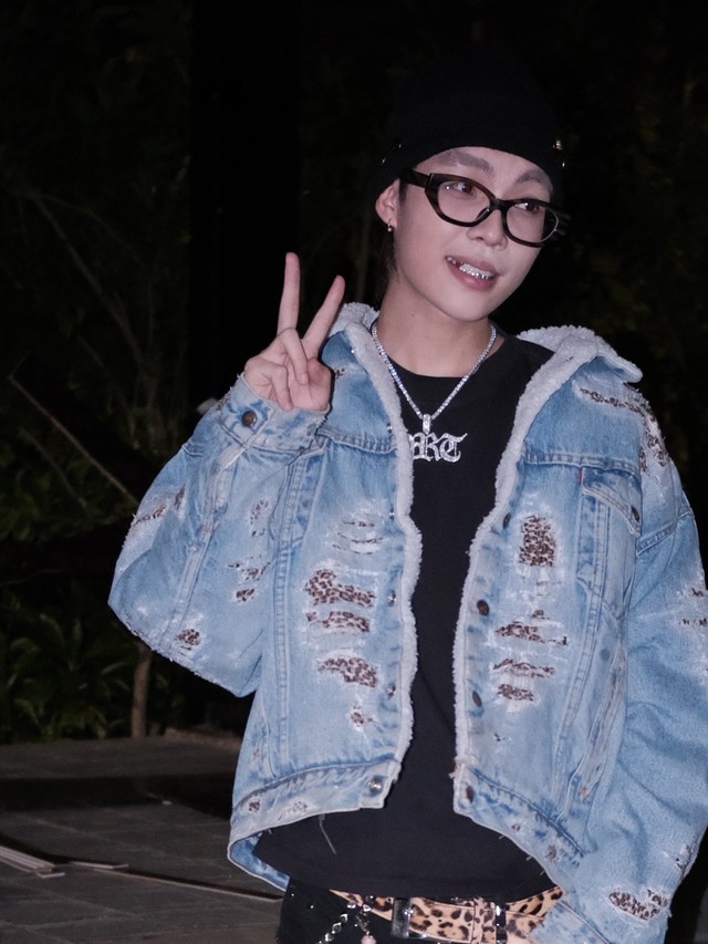 Nam rapper "tẩm ngẩm tầm ngầm" mà chung mâm với Sơn Tùng - HIEUTHUHAI: Nhạc cả kho hit, nhạc số top đầu Vbiz- Ảnh 3.