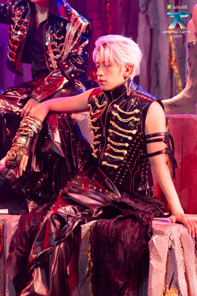 Vbiz có 1 Chủ tịch ẩn danh giao diện "khổ không ai bằng" nhưng nắm trong tay loạt hit triệu view gây sốc- Ảnh 5.