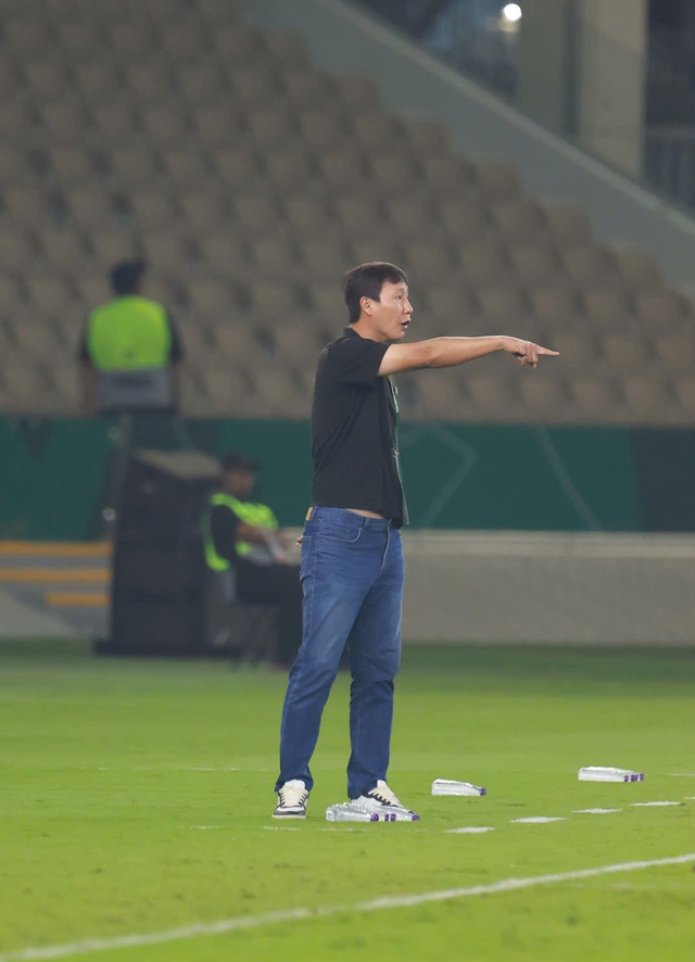 Sao trẻ 18 tuổi Lê Phát "xé lưới" U23 UAE, màn ăn mừng đặc biệt gây chú ý- Ảnh 5.