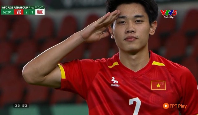 Bùng nổ cảm xúc: Đình Bắc tái hiện cú đánh đầu ngược tuyệt phẩm của Công Vinh, giúp U23 Việt Nam dẫn trước U23 UAE- Ảnh 1.