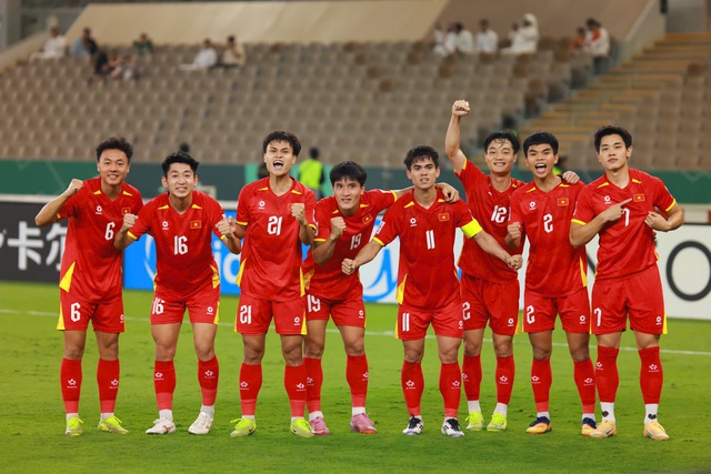 Sao trẻ 18 tuổi Lê Phát "xé lưới" U23 UAE, màn ăn mừng đặc biệt gây chú ý- Ảnh 2.