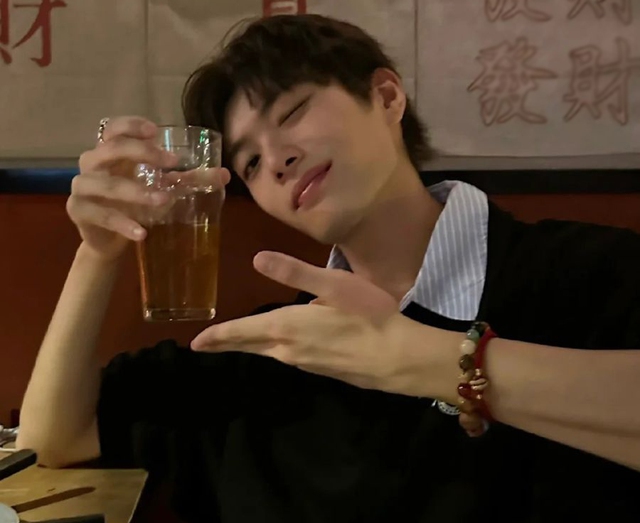 Bật mí 1 thứ trong bia tốt cho hệ vi sinh đường ruột, quen lắm nhưng nhiều người... chưa nghe bao giờ!- Ảnh 1.