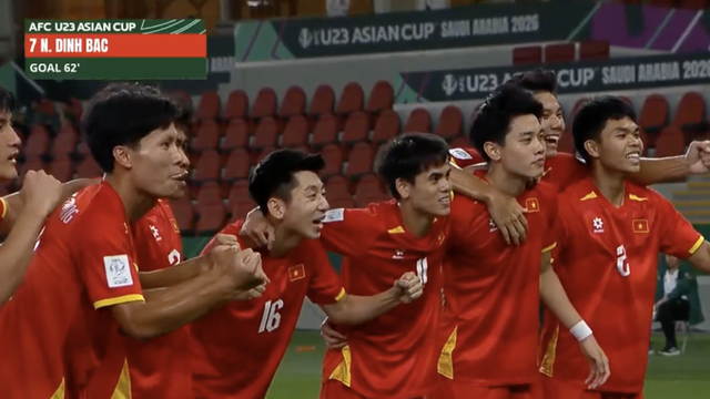 Bùng nổ cảm xúc: Đình Bắc tái hiện cú đánh đầu ngược tuyệt phẩm của Công Vinh, giúp U23 Việt Nam dẫn trước U23 UAE- Ảnh 5.