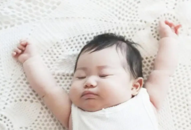 Kiệt sức với những đêm thức trắng, mẹ muốn bé ngủ trọn giấc suốt đêm, chỉ cần nắm vững vài phương pháp- Ảnh 6.