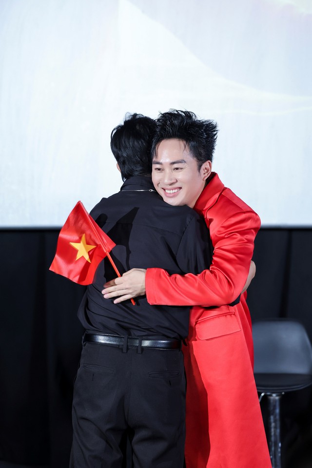 Tùng Dương: “Bạn định cướp show của tớ là rất khó nhé, nghĩ kĩ chưa”- Ảnh 2.