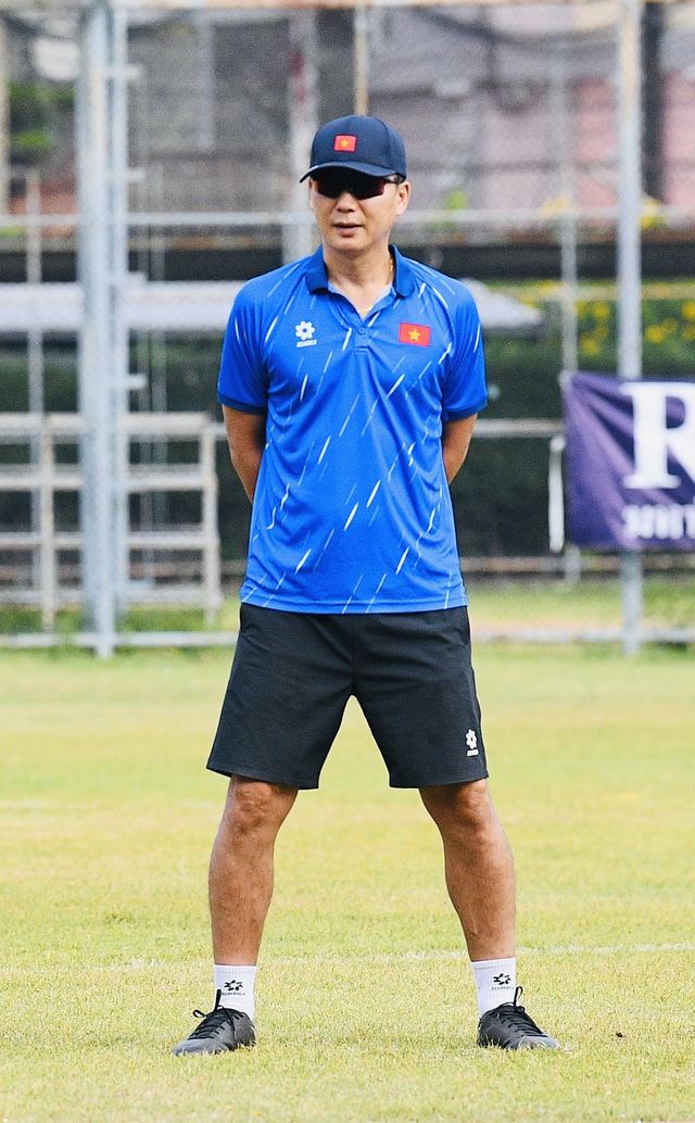 HLV Kim Sang-sik nhớ phở Việt Nam lắm rồi nhưng phải cố nhịn, hẹn về nước cùng cúp vàng U23 châu Á- Ảnh 2.
