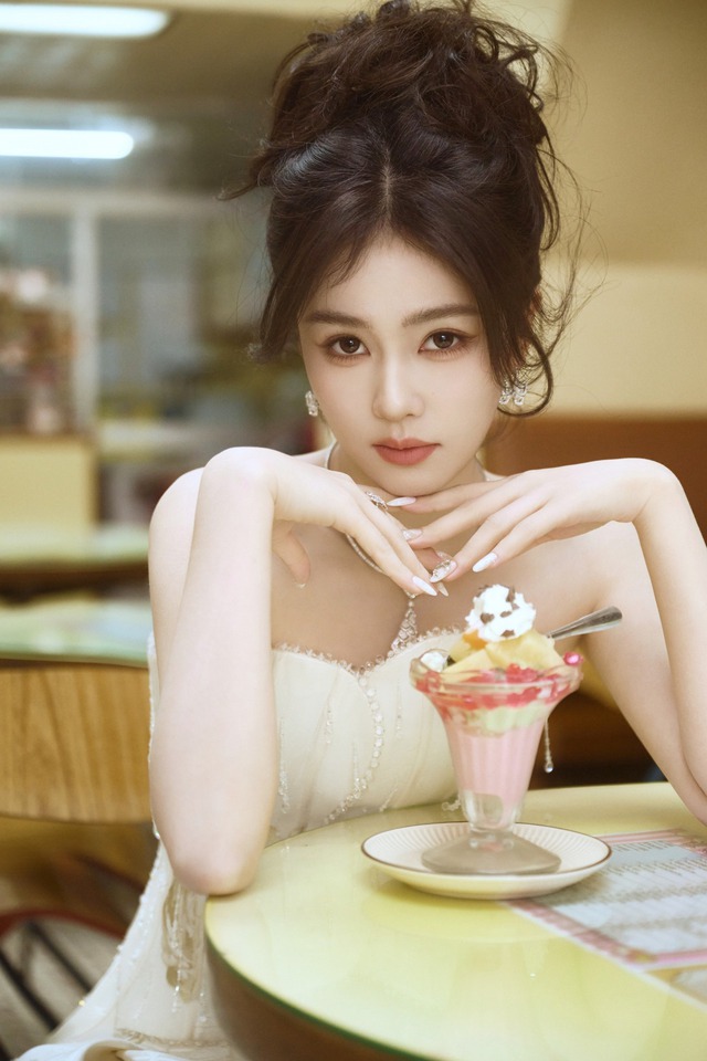 Sức ép showbiz đã khiến hội mỹ nhân đẹp "nghiêng nước nghiêng thành" suy sụp đến cỡ này!- Ảnh 6.