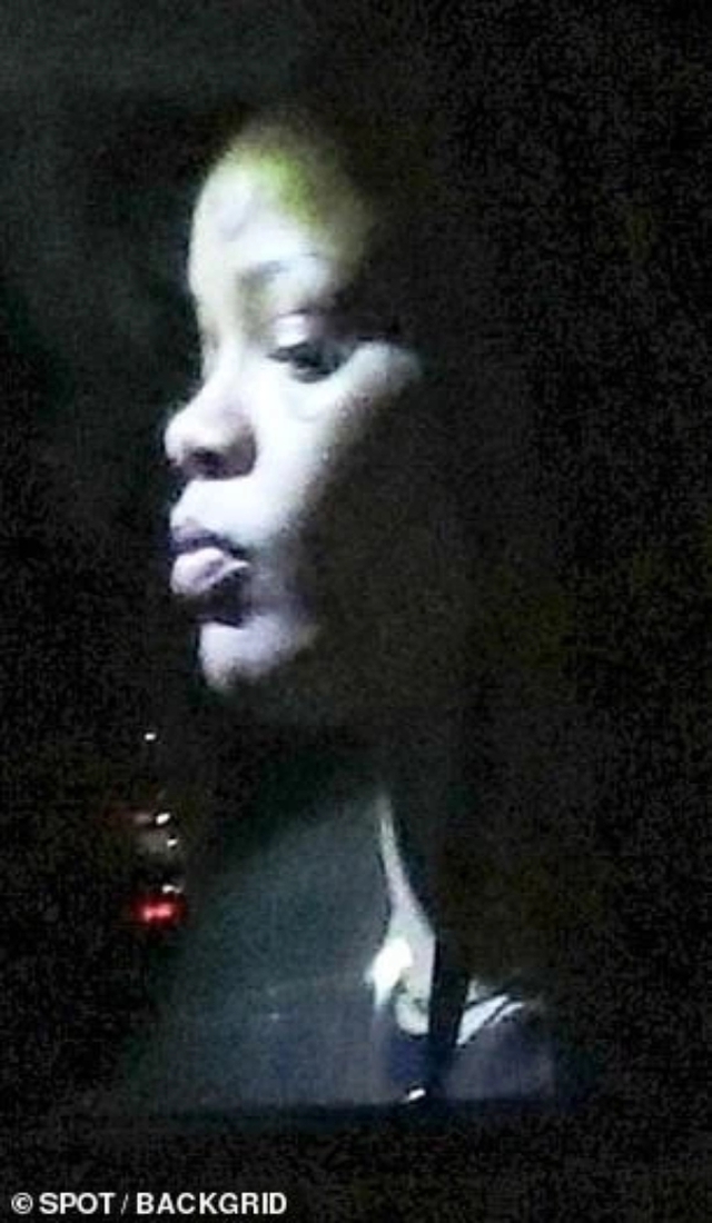 Đau giùm Rihanna- Ảnh 3.