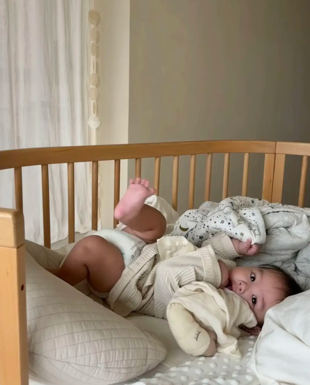 Một em bé lanh lợi thường có 3 biểu hiện sau khi thức dậy, chỉ cần trúng một thôi cũng mừng rồi- Ảnh 4.