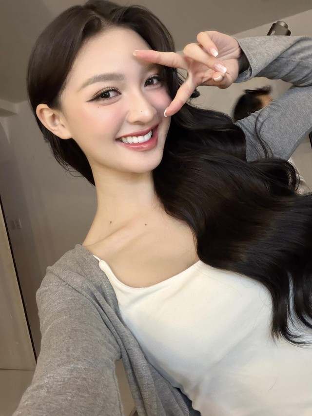 Gái đẹp 2K3 nghi hẹn hò Đình Bắc: Dính tin đồn yêu Hà Kino, mặt mộc như này bảo sao trở thành Á hậu- Ảnh 7.