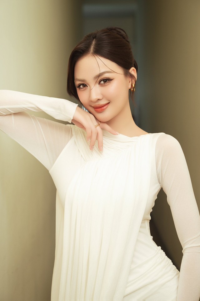 Gái đẹp 2K3 nghi hẹn hò Đình Bắc: Dính tin đồn yêu Hà Kino, mặt mộc như này bảo sao trở thành Á hậu- Ảnh 4.