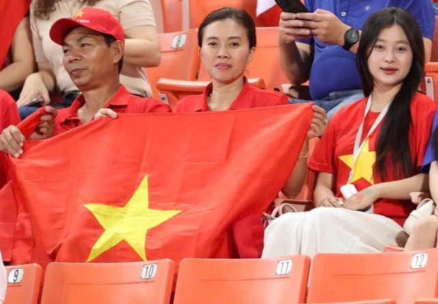 Có thể bạn chưa biết, em út U23 Việt Nam Lê Phát đã có bạn gái hotgirl, danh tính do chính Đình Bắc tiết lộ- Ảnh 4.