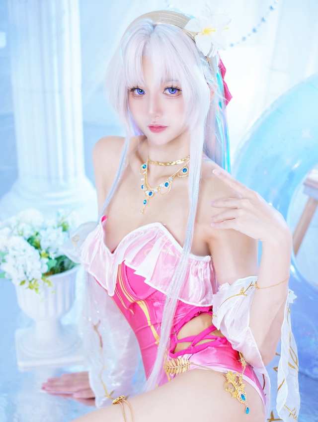 Nữ VStreamer khiến fan "nóng mặt" với loạt ảnh cosplay bốc lửa- Ảnh 3.