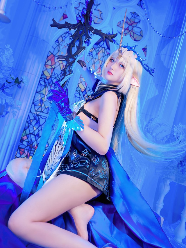 Nữ VStreamer khiến fan "nóng mặt" với loạt ảnh cosplay bốc lửa- Ảnh 6.