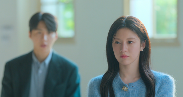 Ra mà xem diễn viên Việt đóng phim cùng Kim Seon Ho, khoe ảnh nét căng với Go Youn Jung mà ghen nổ mắt- Ảnh 3.