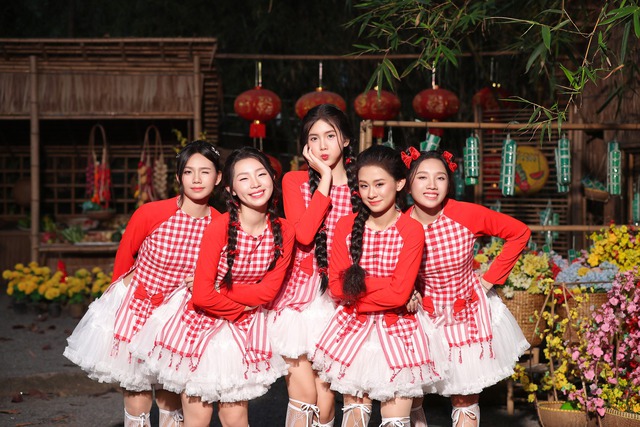 Tiếp tục ra sản phẩm mới, đại diện nhóm nữ nói gì về MV bị gán mác “thảm họa” Vpop 2025?- Ảnh 4.