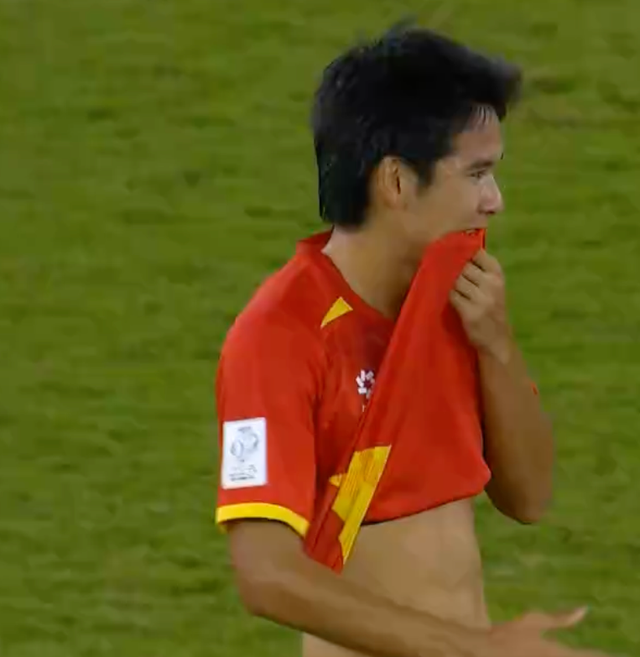 Dàn tuyển thủ U23 Việt Nam thất thần, buồn bã khi thua đau U23 Trung Quốc- Ảnh 1.