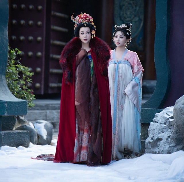 Cần có lệnh cấm minh tinh này cưa sừng làm nghé: 75 tuổi vẫn đóng thiếu nữ 16- Ảnh 6.