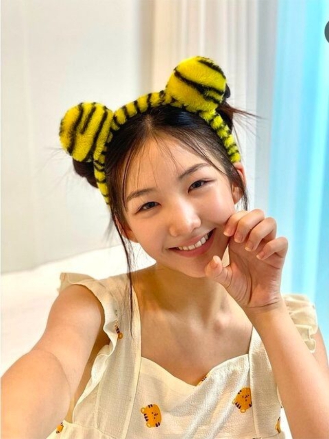 Sao nhí 15 tuổi “dao kéo” hỏng tới mức tự hủy nhan sắc- Ảnh 4.