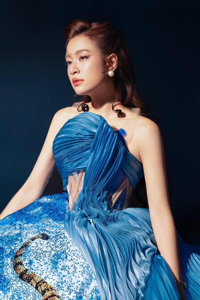 Nữ ca sĩ được biểu diễn ở Văn phòng Chính phủ: Ra album làng nhạc chao đảo, có hit quốc tế vang danh Việt Nam- Ảnh 5.