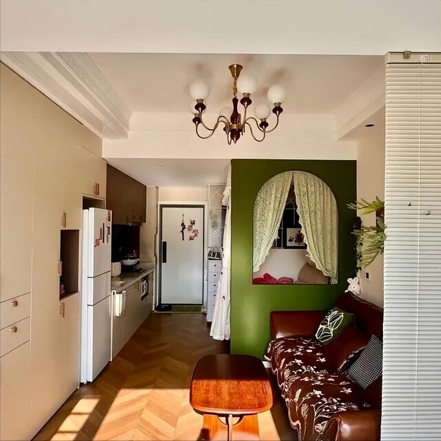 Thề chết không ở nhà thuê: Cô gái dồn tiền mua căn hộ nhỏ, quyết theo đuổi lối sống "nghèo sang chảnh"- Ảnh 1.