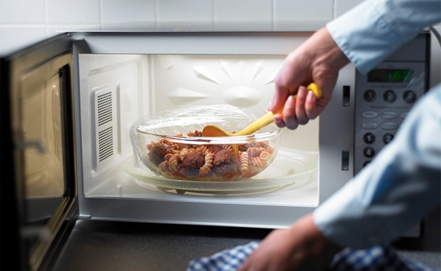 3 sự thật về màng bọc thực phẩm, tôi ước tất cả mọi người đều biết sớm hơn- Ảnh 2.