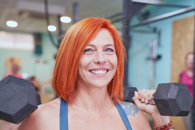 Sau 40 tuổi, có những ngày tôi ăn ít, tập nhiều hơn… mà mỡ vẫn ở nguyên đó: Sau này tôi mới biết sự thật!- Ảnh 1.