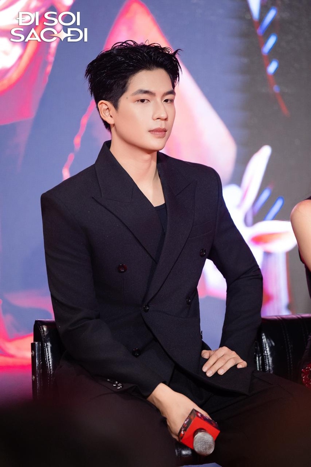 Cho tiền cũng không tin đây là Quốc Anh và Văn Mai Hương- Ảnh 4.