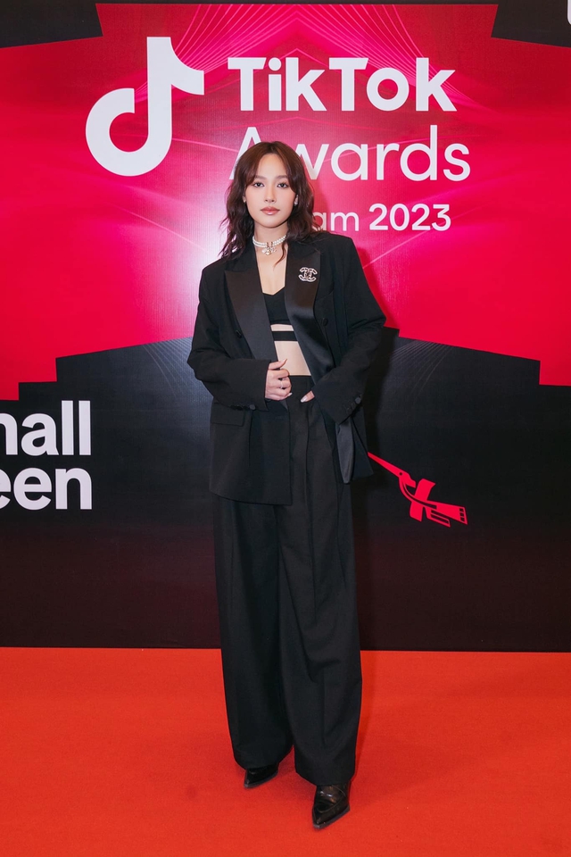 Không nhận ra “nàng thơ trăm triệu view” của Vbiz ngày nào: Ngoại hình thay đổi khiến dân tình phát sốc- Ảnh 2. Không nhận ra “nàng thơ trăm triệu view” của Vbiz ngày nào: Ngoại hình thay đổi khiến dân tình phát sốc- Ảnh 2.