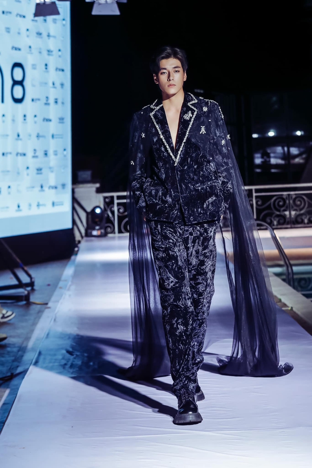 Vĩnh Đam - hot boy cao 1m92 được Trấn Thành chọn đang náo loạn hot search là ai?- Ảnh 8. Vĩnh Đam - hot boy cao 1m92 được Trấn Thành chọn đang náo loạn hot search là ai?- Ảnh 8.