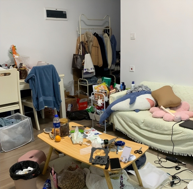 5 thói xấu biến ngôi nhà thành bãi rác, cảm giác “rẻ tiền, nghèo khó” bủa vây- Ảnh 1.