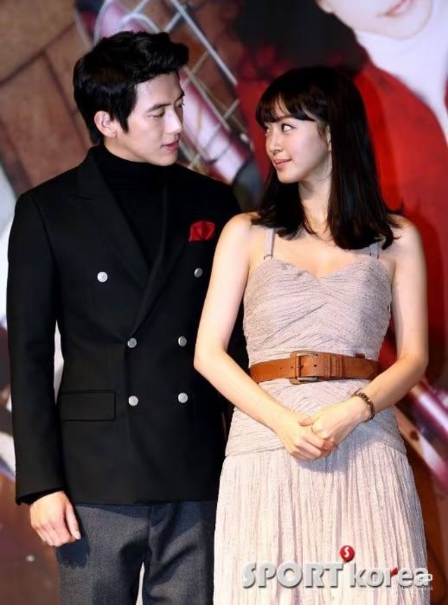 Lâu rồi mới thấy một cặp đôi đẹp tới mức chỉ nhìn nhau cũng làm người khác rung động, không yêu thì quá phí- Ảnh 4.