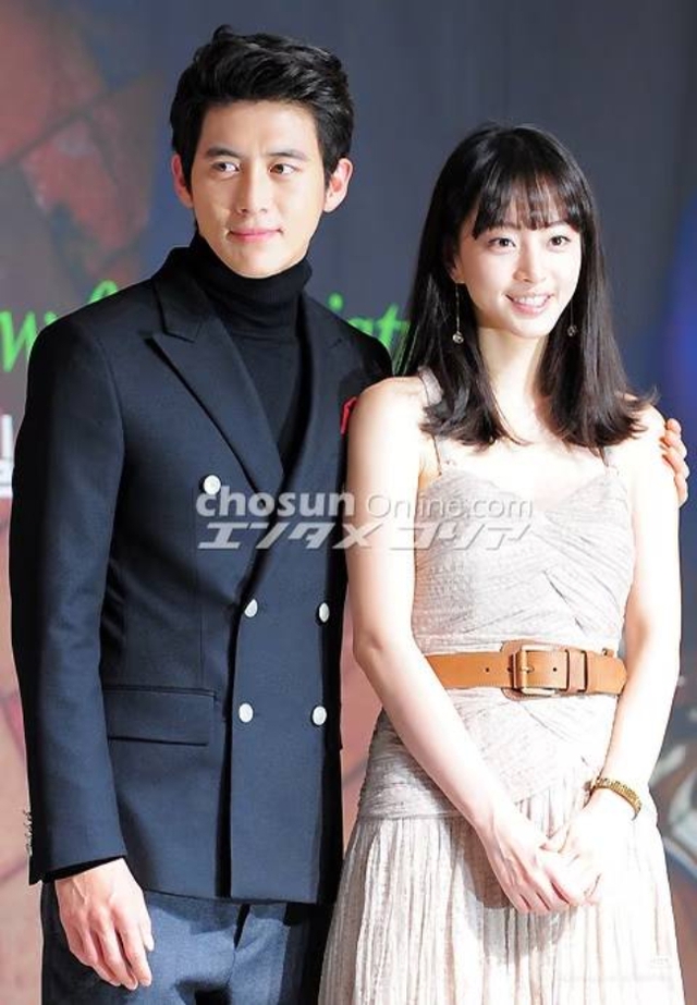 Lâu rồi mới thấy một cặp đôi đẹp tới mức chỉ nhìn nhau cũng làm người khác rung động, không yêu thì quá phí- Ảnh 2.