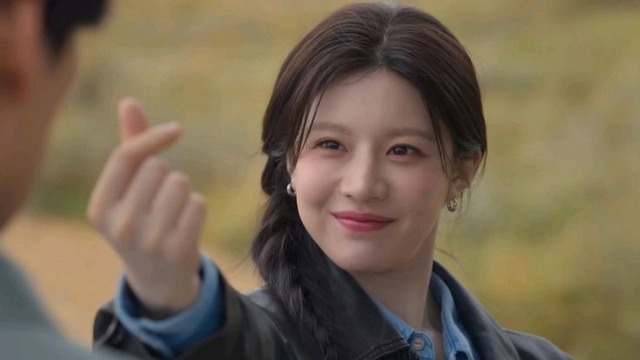 Nữ chính đẹp nhất phim Hàn hiện tại: Visual chấn động tam giới, cả cõi mạng bấn loạn vì đôi môi- Ảnh 1.