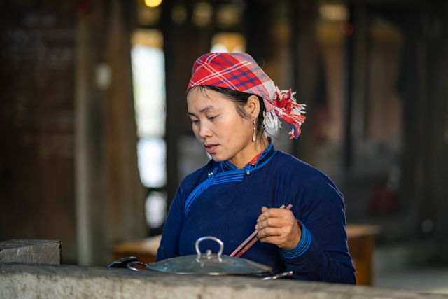 Thăm nhà chị Thông chiều cuối năm: Cầu gì hơn một bữa cơm gia đình sum vầy ấm cúng sau những ngày bận rộn!- Ảnh 1.