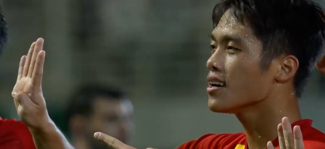 Quốc Việt gây xúc động cực mạnh khi ghi bàn vào lưới U23 Hàn Quốc: Ăn mừng hướng về Hiểu Minh đang chấn thương- Ảnh 2.