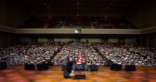 Tình cảnh của Han So Hee: Đi làm ở quán cà phê sau tin hết thời?- Ảnh 3. Tình cảnh của Han So Hee: Đi làm ở quán cà phê sau tin hết thời?- Ảnh 3.