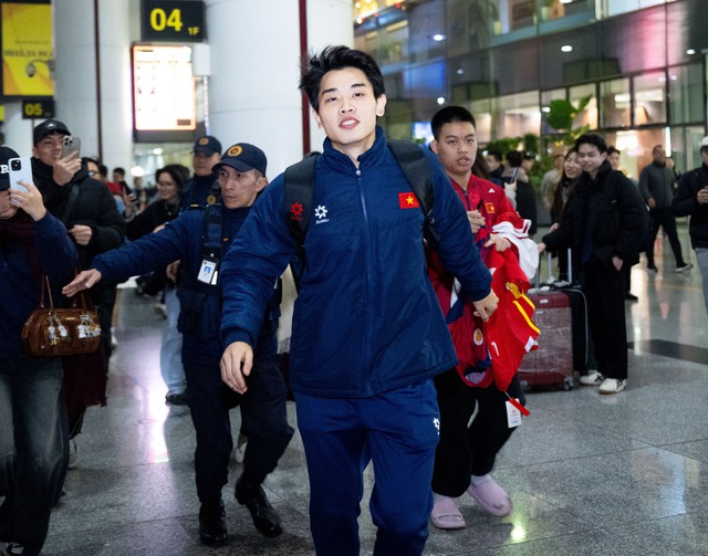 Mang 100 chiếc cam trạm tỷ đến đây để visual này cân tất: Đình Bắc vội chạy ra xe về quê thôi cũng giật "spotlight"- Ảnh 10.