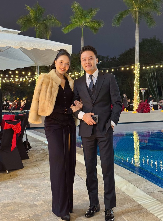 Cặp đôi đẹp nhất Việt Nam tái hợp khiến MXH sốc visual: Nhan sắc trên cả cực phẩm, 15 năm không có đối thủ- Ảnh 1.