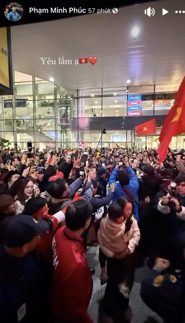 Bố Minh Phúc động viên bố Hiểu Minh đang xót con chấn thương: Nỗi lòng người cha có con khoác áo U23 Việt Nam- Ảnh 2.