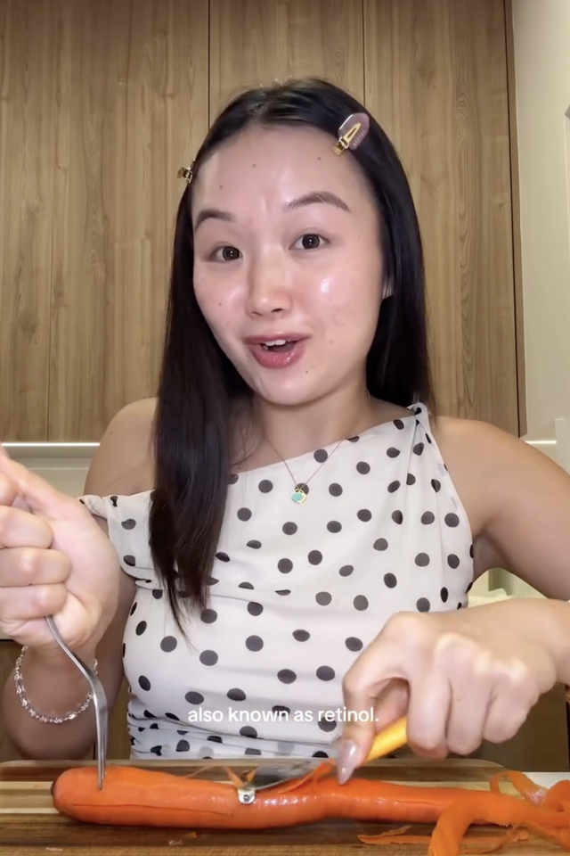 Bát salad 5’ tạo retinol dồi dào, mặt giảm hẳn mụn mà da vẫn lành- Ảnh 2.