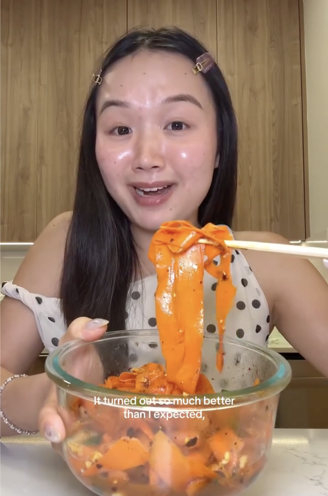 Bát salad 5’ tạo retinol dồi dào, mặt giảm hẳn mụn mà da vẫn lành- Ảnh 3.