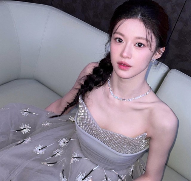 Mỹ nhân mặt đẹp tỷ lệ kim cương hot nhất hiện nay: Nàng thơ của loạt ca sĩ, khoe giọng gây bất ngờ- Ảnh 7.