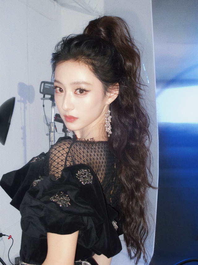 Mỹ nhân 10X hot nhất nước bị "rớt đài" sau khi đoạn clip dài gần 20 phút bại lộ- Ảnh 7.