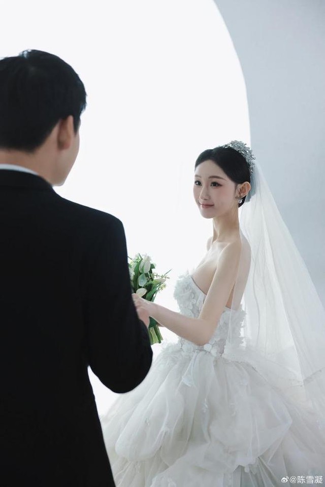 Diễn biến sốc vụ nữ ca sĩ bị thiếu gia “cắm sừng” sau vài ngày cưới: Netizen chỉ biết phán "quá đáng thương"- Ảnh 7.