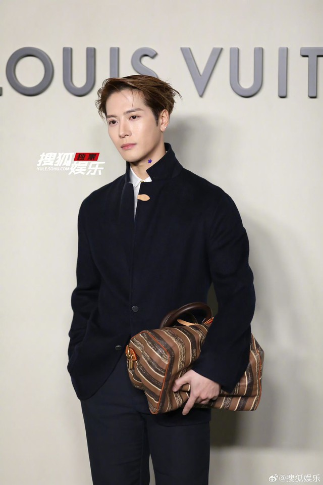 Sự hết thời của một sao hạng A: Ra nhạc chìm nghỉm, concert bị điều tra- Ảnh 3.