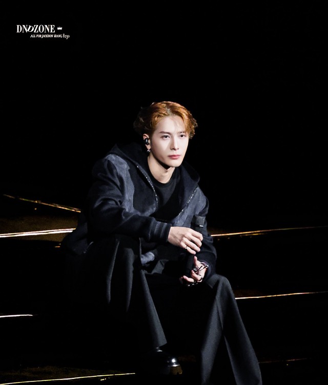 Sự hết thời của một sao hạng A: Ra nhạc chìm nghỉm, concert bị điều tra- Ảnh 5.