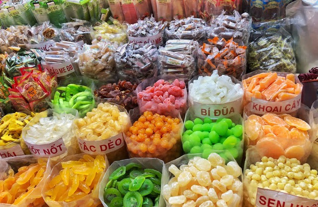 6 loại mứt Tết KHÔNG NÊN mua kẻo mang bệnh vào người- Ảnh 1.