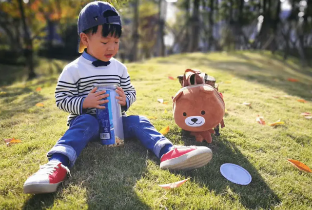 Cha mẹ có con trai đừng xoi mói quá mức- Ảnh 2.