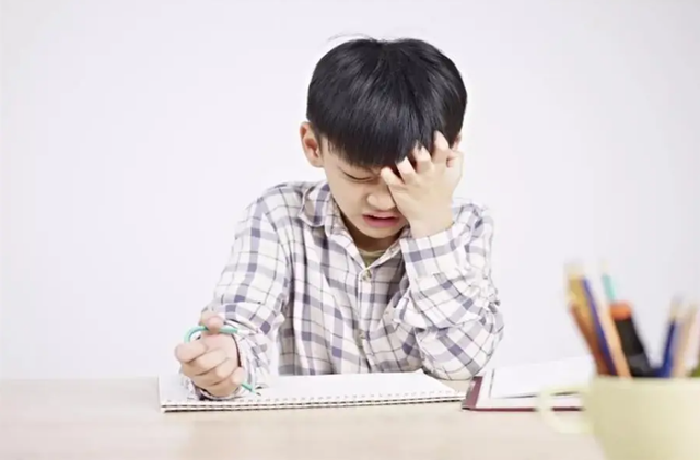 Cha mẹ có con trai đừng xoi mói quá mức- Ảnh 6.